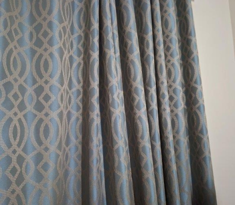 2 DROPS BLUE PATTERNED CURTAINS WITH MATCHING CUSHIONS - R500 (C BENONI)