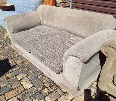 No:  77  (KP-STORE) -2 SEATER COUCH X 2  - NEED NEW UPHOLSTERY  - R900