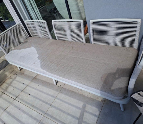 3 SEATER PATIO COUCH - R700 (S SANDTON)