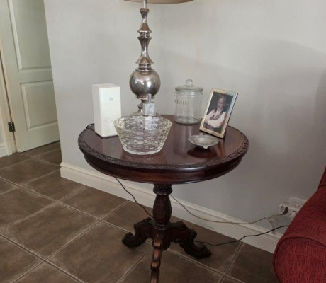 (LF10) set of irish drinking side tables