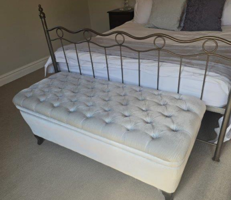 (LF45) Grey ottoman