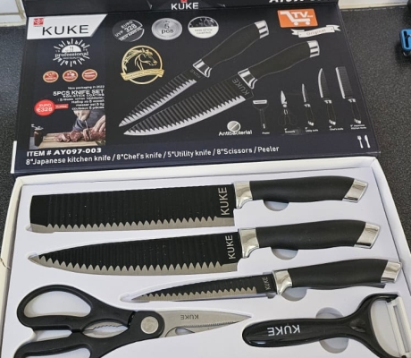 KUKE KNIFE SET - R200 (C BENONI)