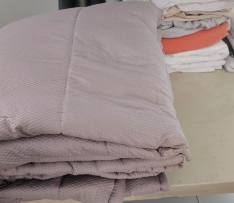 QUEEN SIZE PLAIN LIGHT PURPLE DUVET - R100 (C BENONI)