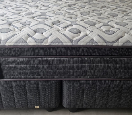 SEALY KING SIZE BED WITH HEADBOARD