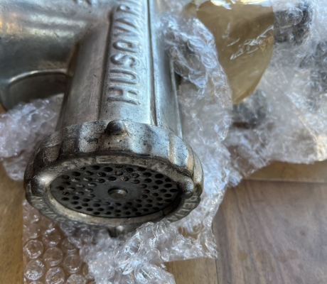 No:  46  (KP-STORE) -HUSQVARNA NR 10 GRINDER  - R300