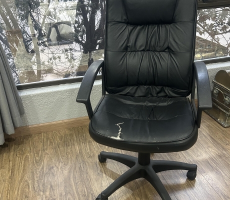 (ALB 25/4 - No:59) - Office Chair with black PVC upholstery