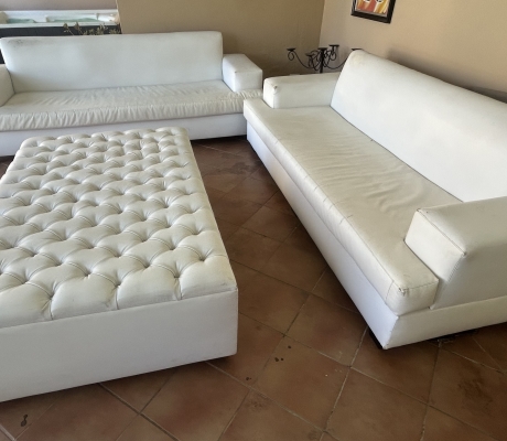 (ALB 25/4 - No:76) - Tufted white leatherrete Ottoman (150cm L x 100cm W)