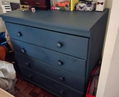 BLUE 4 DRAWER CHEST OF DRAWERS - R400 (C BENONI)