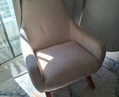 SINUOS DESIGNS MODERN ARM CHAIR - R1800 (S SANDTON)