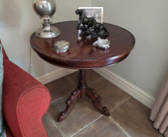 (LF10) set of irish drinking side tables