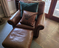 (LF13) Genuine leather chair with foot stool
