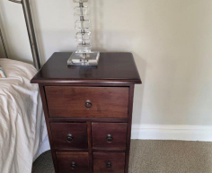 (LF23) Set of 2 Mahogany wood side tables