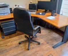 (ALB 25/4 - No:15) - L-shaped desk with a 32mm melamine top and steel frame & Drawers (195cm x 195cm)