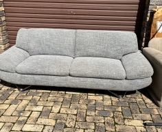 No:  5  (KP-STORE) -GREY COUCH  - R500